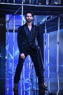 Shahid Kapoor looked dapper in a black suit as he turned show stopper at a fashion event