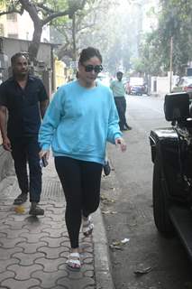 Kareena Kapoor spotted in Bandra