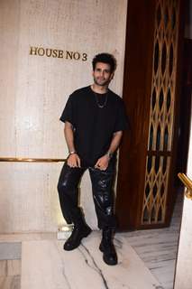 Karan Tacker 