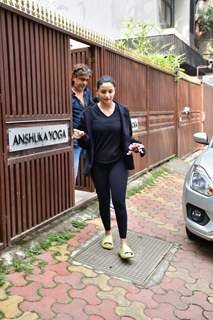 Alia Bhatt spotted at yoga in Khar 