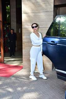 Malaika Arora snapped in Khar