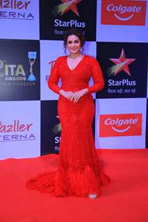 Huma Qureshi looked ravishing in a shimmery red gown at the ITA Awards