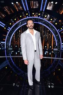 Rohit Shetty spotted promoting upcoming film Cirkus on the set of Indian Ideol 13 