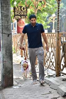 Aditya Roy Kapur spotted in Khar 