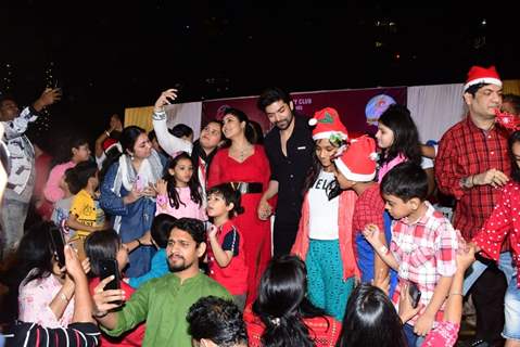 Gurmeet Choudhary and Debina Bonnerjee celebrate Christmas with fans