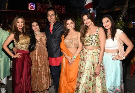 Madalsa Sharma, Tassnim Sheikh, Sudhanshu Pandey, Nidhi Shah, Jaswir Kaur 