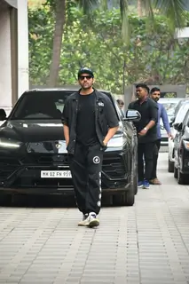 Kartik Aaryan spotted at T-Series office in Andheri 