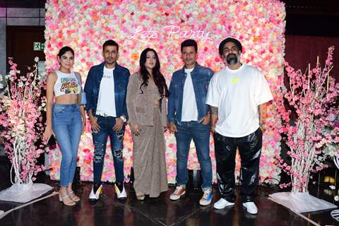 Mehak Ghai, Harmeet Singh, Amruta Fadnavis, Manmeet Singh, Adil Shaikh attend the song launch of ‘Mood Banaleya’