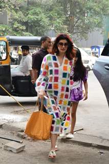 Twinkle Khanna spotted with her daughter in Juhu
