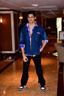 Sidharth Malhotra snapped at trailer launch of Mission Majnu