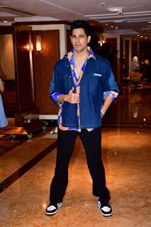 Sidharth Malhotra snapped at trailer launch of Mission Majnu