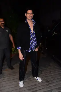 Sidharth Malhotra snapped in Bandra