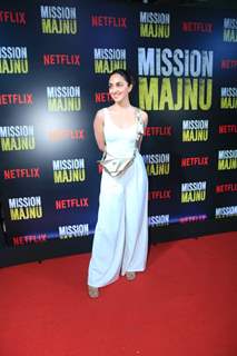 Kiara Advani kept it simple yet stylish in a white co-ord set and a golden sling bag at the screening of Mission Majnu