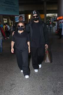 Neha Kakkar and Rohan Preet Singh spotted at the Mumbai airport 