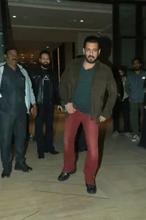 Salman Khan grace Subhash Ghai’s birthday bash