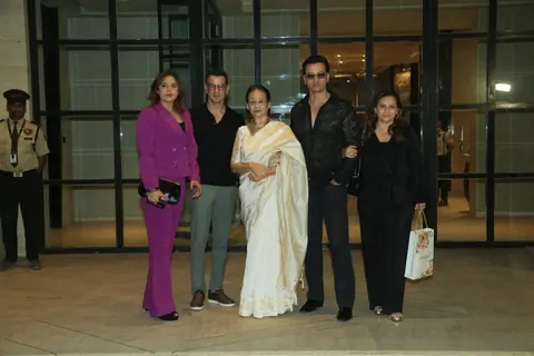 Neelam Singh, Ronit Roy, Dolly Bose Roy, Rohit Roy, Manasi Joshi Roy grace Subhash Ghai’s birthday bash