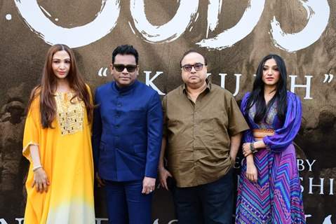 Manila Santoshi, A. R. Rahman, Rajkumar Santoshi, Tanisha Santoshi snapped at song launch event of Gandhi Godse – Ek Yudh 