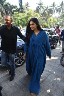 Sonam Kapoor snapped on location 