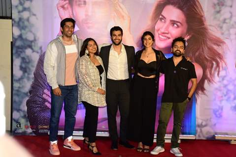 Celebrities grace the screening of Shehzada in Juhu 