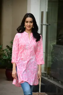 Shraddha Kapoor snapped at dubbing studio in Juhu 