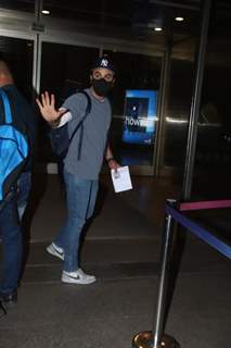 Ranbir Kapoor snapped at the Mumbai airport