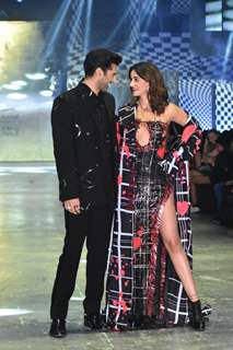 Aditya Roy Kapur and Ananya Panday walk for Manish Malhotra at the grand finale of Lakme Fashion Week 2023