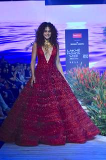 Taapsee Pannu walk the ramp at Lakme Fashion Week 2023 – Day 3
