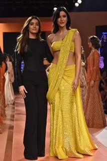 Shanaya Kapoor walk the ramp at Lakme Fashion Week 2023 – Day 3