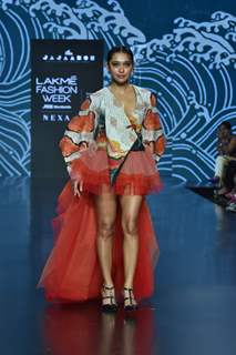 Sayani Gupta walk the ramp at Lakme Fashion Week 2023 – Day 3
