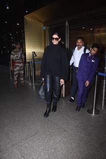 Deepika Padukone snapped at the Mumbai airport