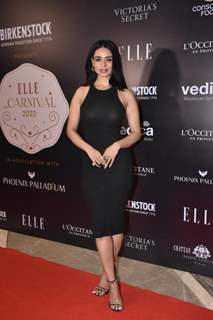 Soundarya Sharma looked hot in a black bodycon dress