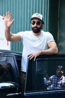 Ranbir Kapoor snapped in Juhu 