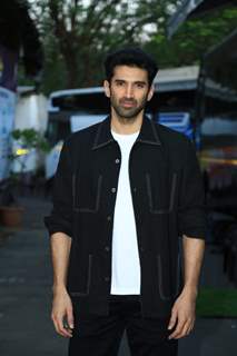 Aditya Roy Kapur snapped promoting upcoming film Gumraah on the set of The Kapil Sharma Show 