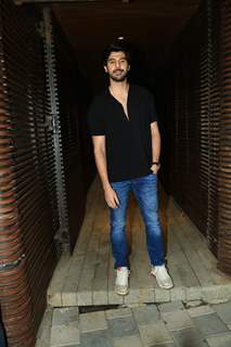 Pavail Gulati snapped for a get together in Juhu