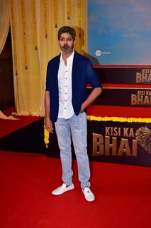 Jagapathi Babu snapped at the trailer launch of Kisi Ka Bhai Kisi Ki Jaan