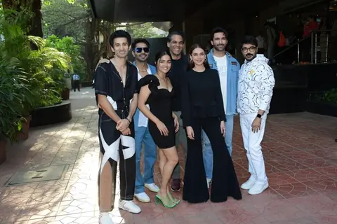 Aparshakti Khurana, Aditi Rao Hydari, Sidhant Gupta, Wamiqa Gabbi, Prosenjjt Chatterjee, Nandish Singh Sandhu and Vikram Aditya Motwane snapped promoting their webseries Jubilee in Bandra