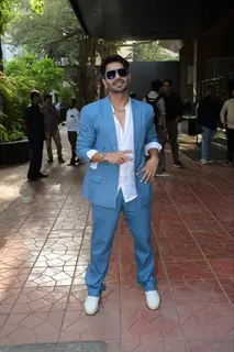 Aparshakti Khurana snapped promoting webseries Jubilee in Bandra