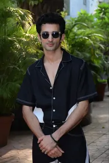 Sidhant Gupta snapped promoting webseries Jubilee in Bandra