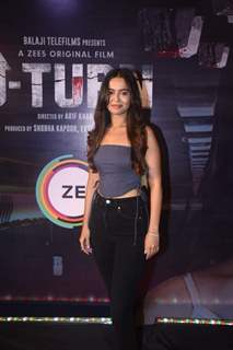 Celebrities grace the premiere of U-Turn