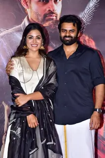 Sai Dharam Tej, Samyuktha Menon snapped at the press conference of Virupaksha