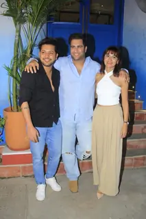 Nishant Bhat, Rajiv Adatia, Sriti Jha snapped at Rajiv Adatia's Birthday Bash 