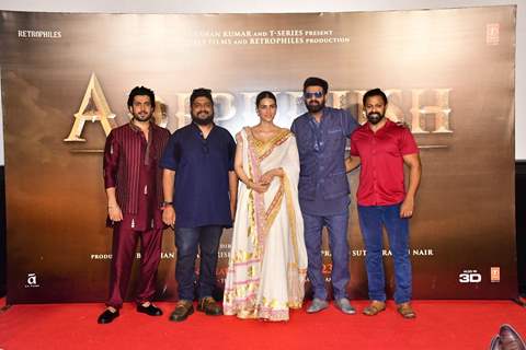 Kriti Sanon, Prabhas, Sunny Singh, Om Raut, Bhushan Kumar, Devdatta Nage snapped at the trailer launch of Adipurush