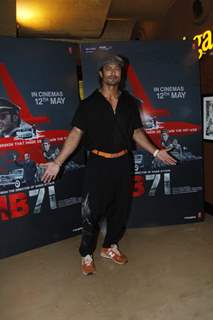 Vidyut Jammwal  grace the premiere of IB 71