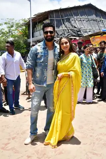 Vicky Kaushal and Sara Ali Khan snapped at trailer launch of Zara Hatke Zara Bachke