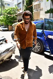 Arjun Kapoor snapped in Juhu 