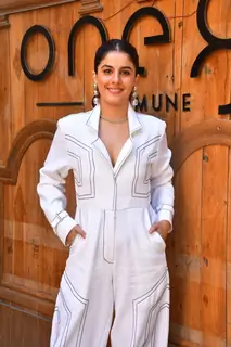 Isha Talwar snapped in Juhu 