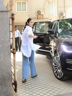 Anushka Sharma snapped in Bandra 