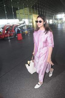 Parineeti Chopra snapped at the Mumbai airport 