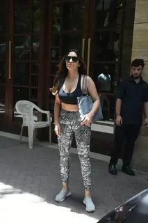 Sophie Choudry snapped in Bandra 