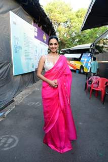 Kiara Advani snapped promoting upcoming film Satyaprem Ki Katha on the set of The Kapil Sharma Show wearing pink saree with sleeve less white color Blouse   